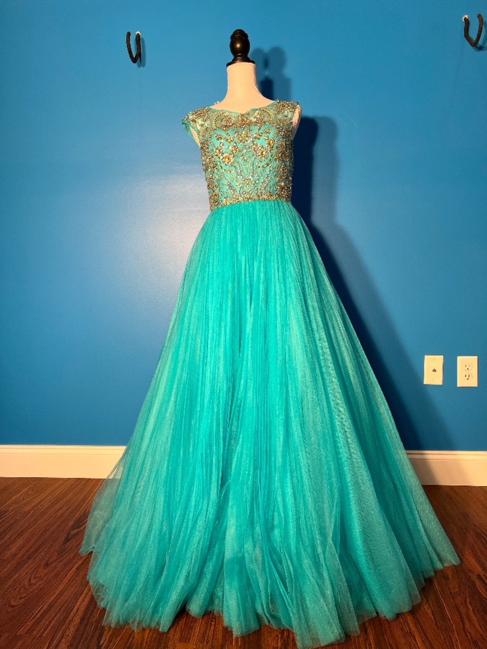 light blue Sherri Hill size 4 pageant gown